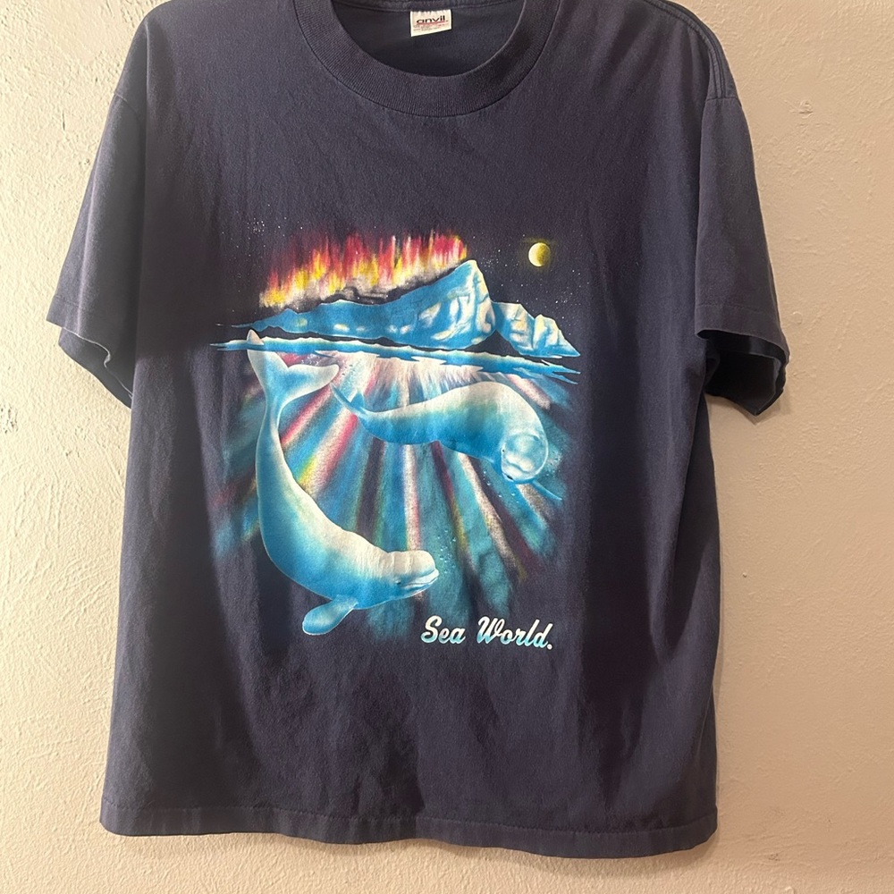 Vintage Seaworld Shirt size XL